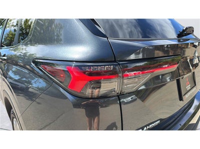 2026 Mitsubishi Outlander ES