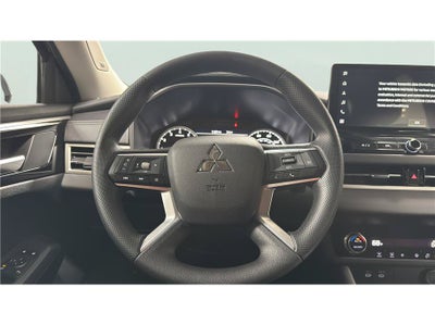 2026 Mitsubishi Outlander ES