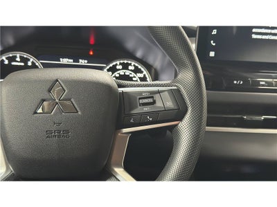 2026 Mitsubishi Outlander ES