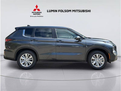 2026 Mitsubishi Outlander ES