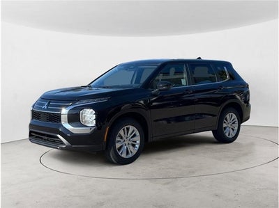 2026 Mitsubishi Outlander ES