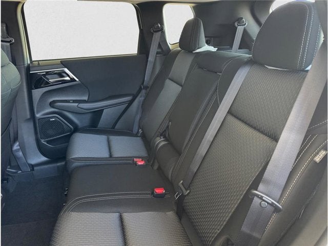 2026 Mitsubishi Outlander ES