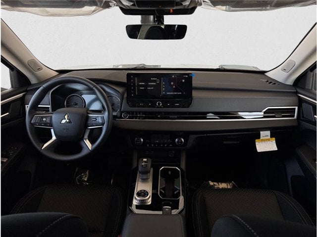 2026 Mitsubishi Outlander ES