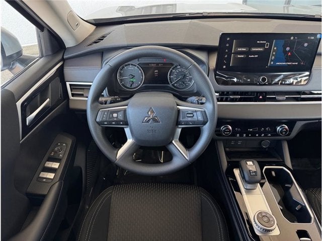 2026 Mitsubishi Outlander ES