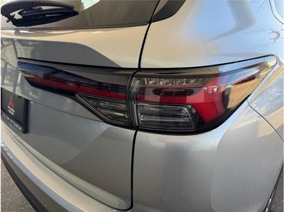 2026 Mitsubishi Outlander ES