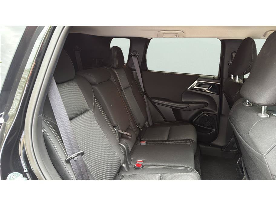 2026 Mitsubishi Outlander ES