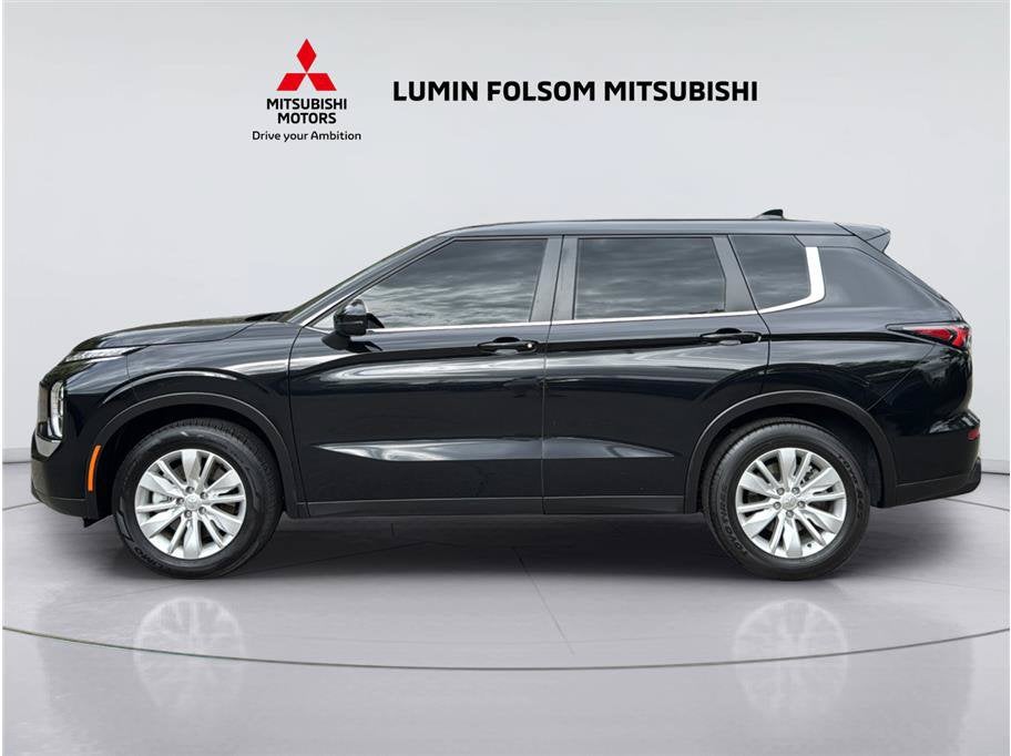 2026 Mitsubishi Outlander ES