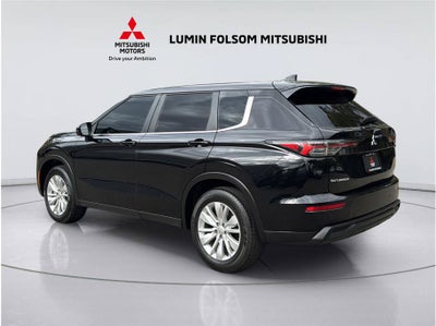 2026 Mitsubishi Outlander ES