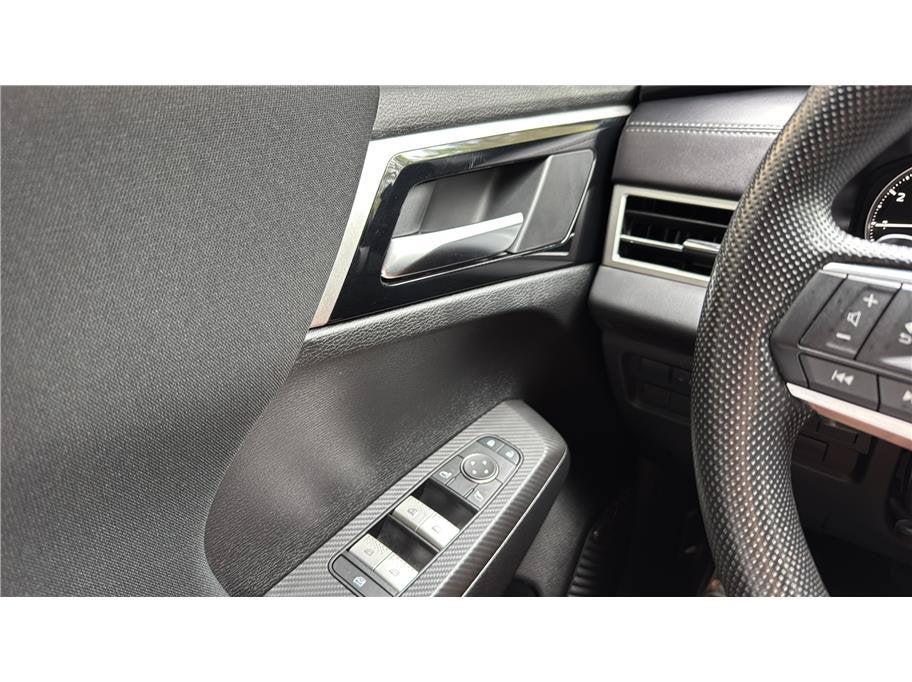 2026 Mitsubishi Outlander ES