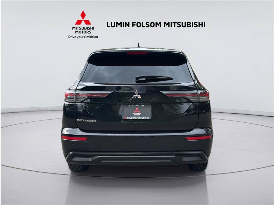 2026 Mitsubishi Outlander ES
