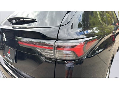 2026 Mitsubishi Outlander ES