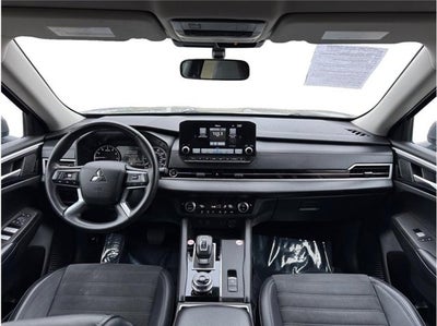 2024 Mitsubishi Outlander SE Sport Utility 4D
