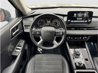 2024 Mitsubishi Outlander SE Sport Utility 4D