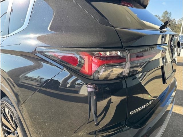 2026 Mitsubishi Outlander ES Sport Utility 4D