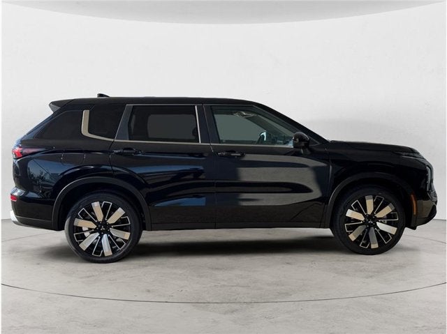 2026 Mitsubishi Outlander ES Sport Utility 4D