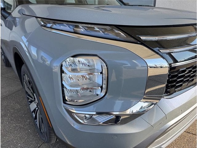 2026 Mitsubishi Outlander ES Sport Utility 4D