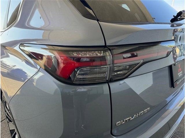 2026 Mitsubishi Outlander ES Sport Utility 4D