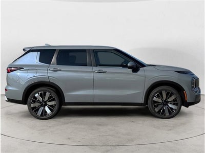 2026 Mitsubishi Outlander ES Sport Utility 4D
