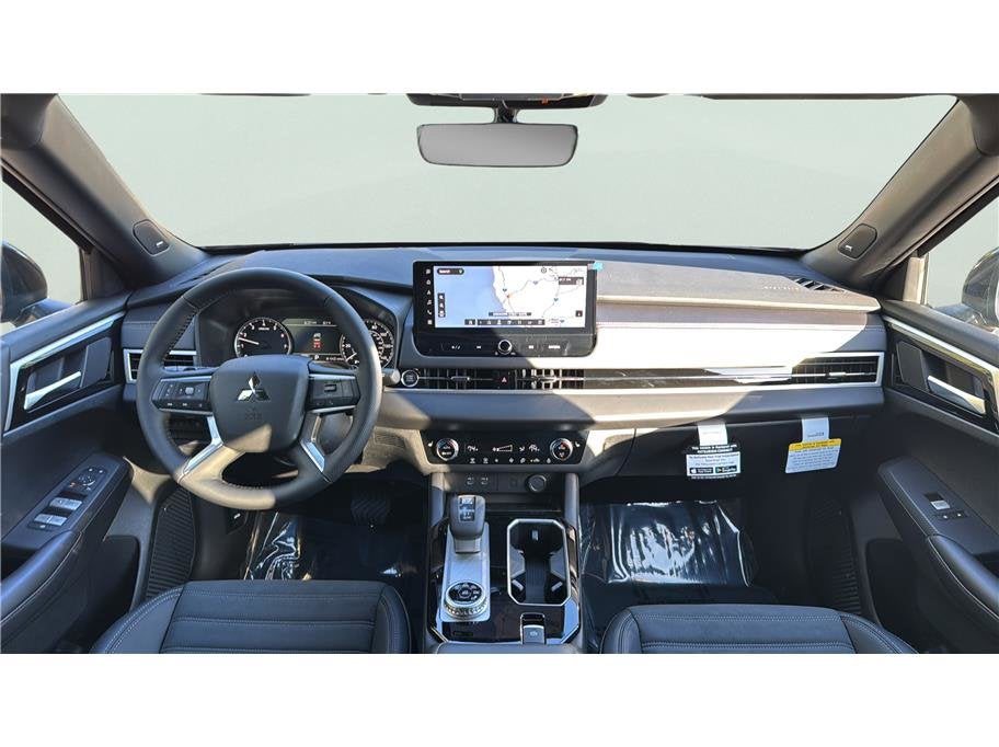 2026 Mitsubishi Outlander LE Sport Utility 4D