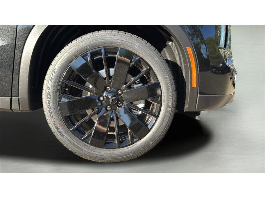 2026 Mitsubishi Outlander LE Sport Utility 4D