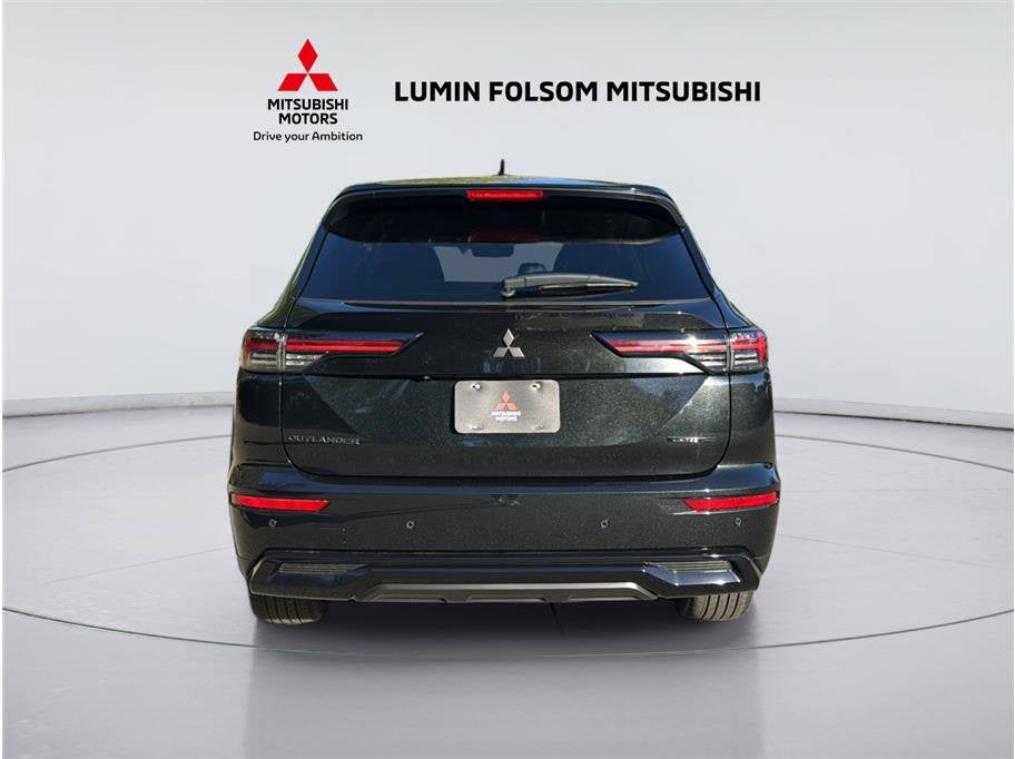 2026 Mitsubishi Outlander LE Sport Utility 4D