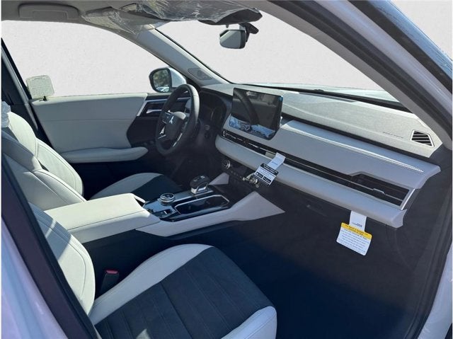 2026 Mitsubishi Outlander ES Sport Utility 4D