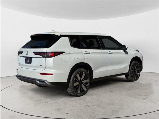 2026 Mitsubishi Outlander ES Sport Utility 4D