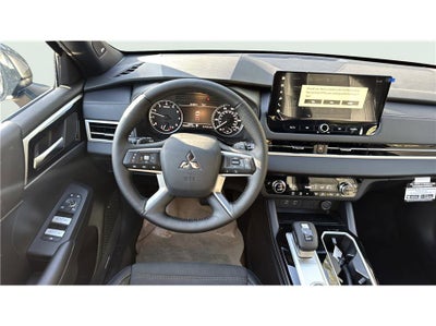 2026 Mitsubishi Outlander LE Sport Utility 4D