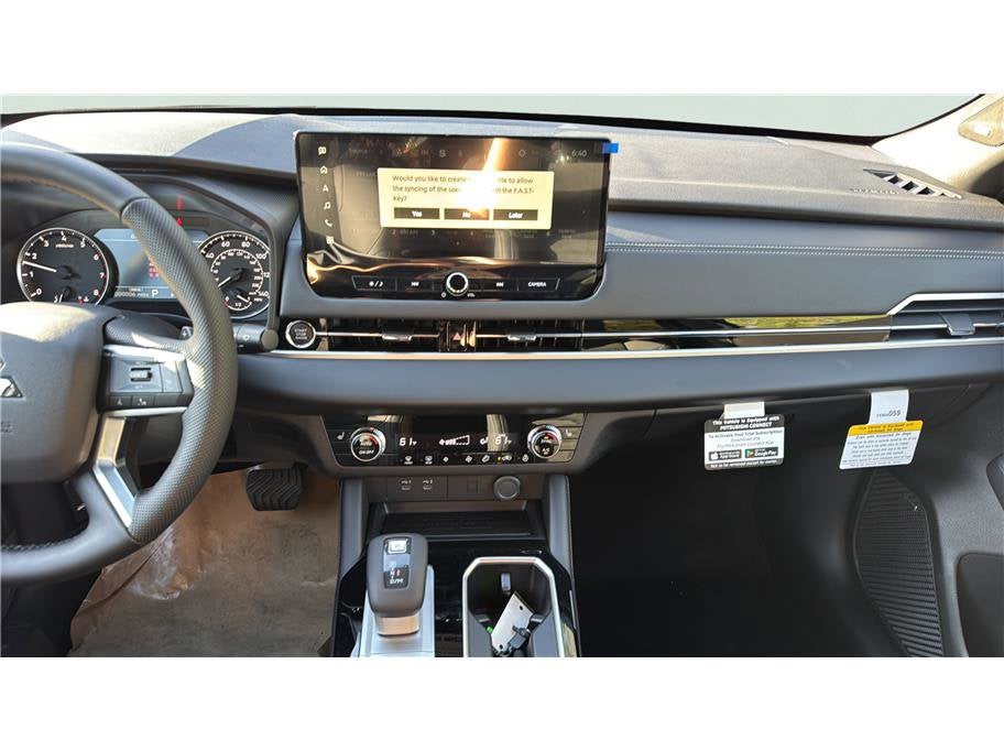 2026 Mitsubishi Outlander LE Sport Utility 4D
