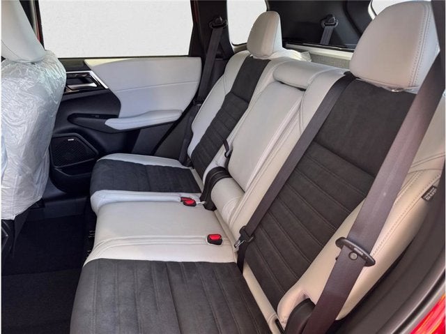 2026 Mitsubishi Outlander ES Sport Utility 4D