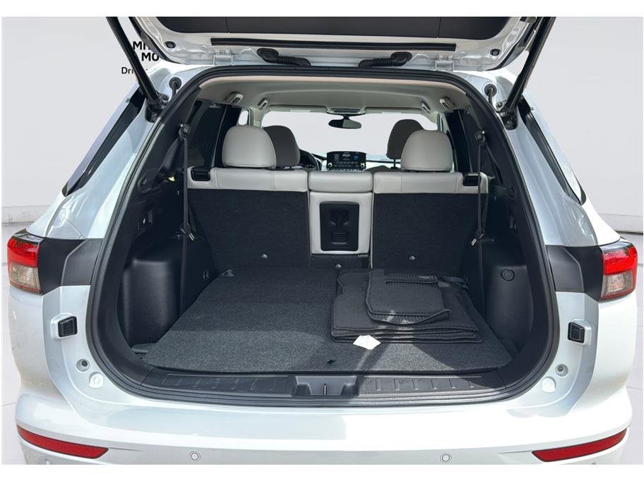 2024 Mitsubishi Outlander SEL Sport Utility 4D