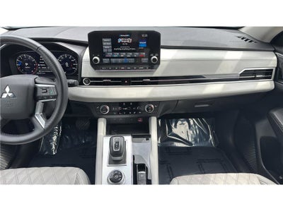 2024 Mitsubishi Outlander SEL Sport Utility 4D