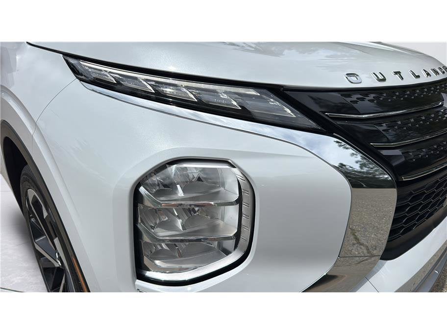 2024 Mitsubishi Outlander SEL Sport Utility 4D