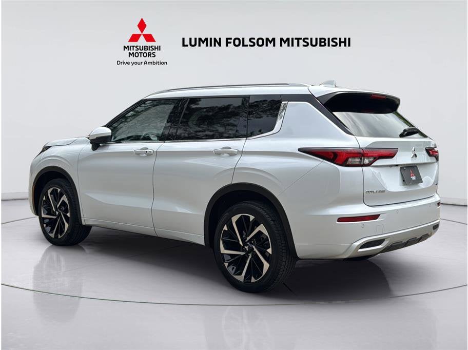 2024 Mitsubishi Outlander SEL Sport Utility 4D