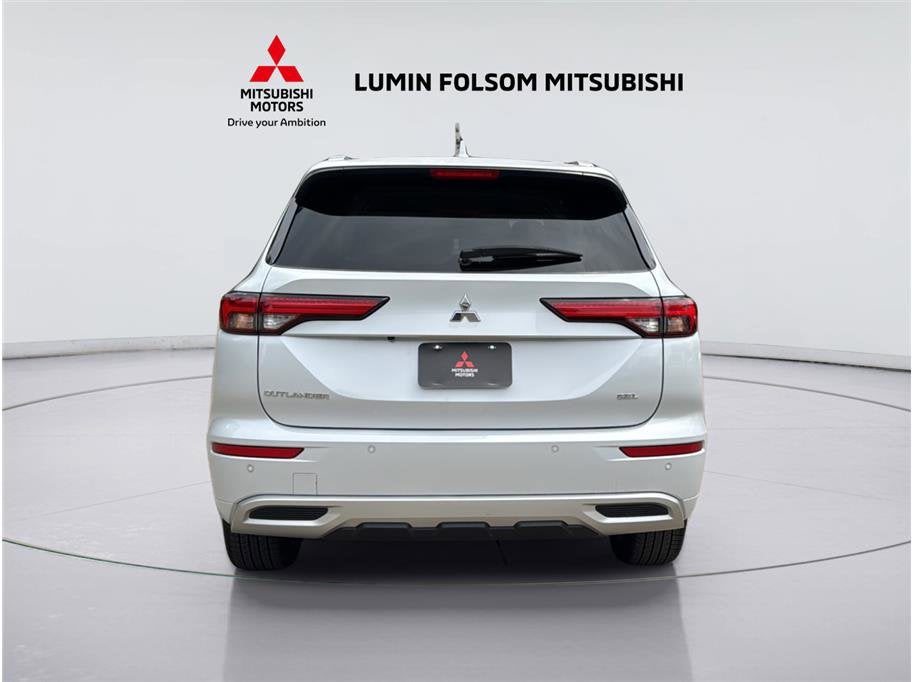 2024 Mitsubishi Outlander SEL Sport Utility 4D