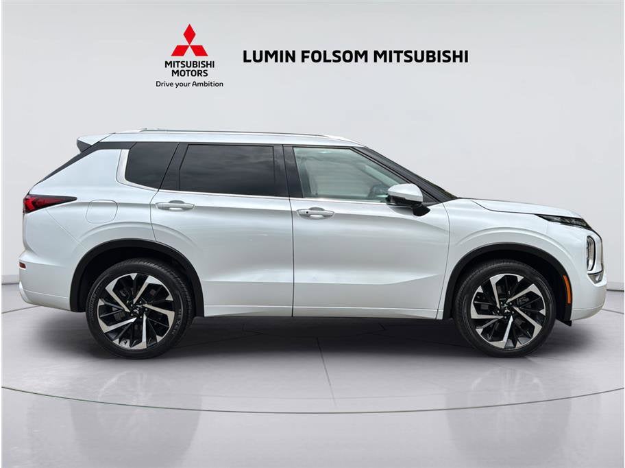 2024 Mitsubishi Outlander SEL Sport Utility 4D