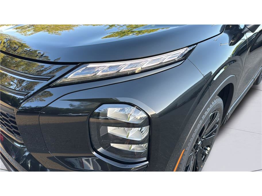 2026 Mitsubishi Outlander Black Edition Sport Utility 4D