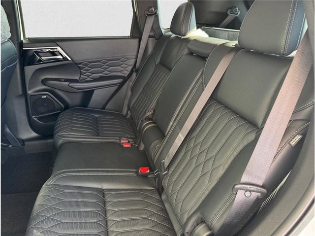 2026 Mitsubishi Outlander Black Edition Sport Utility 4D