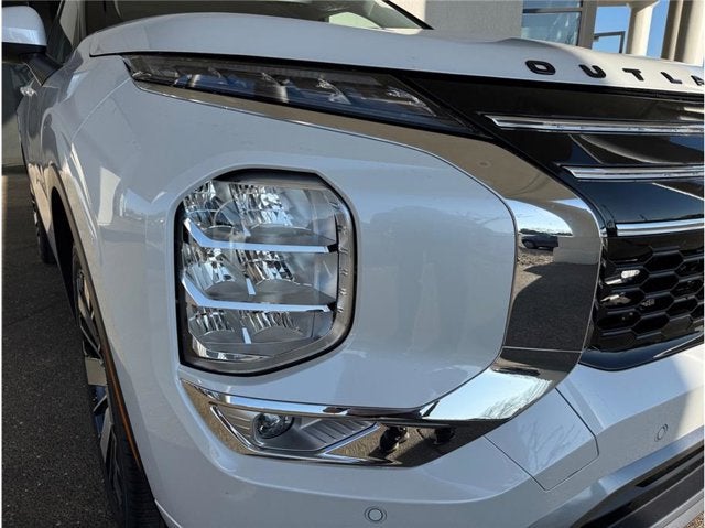 2026 Mitsubishi Outlander Black Edition Sport Utility 4D