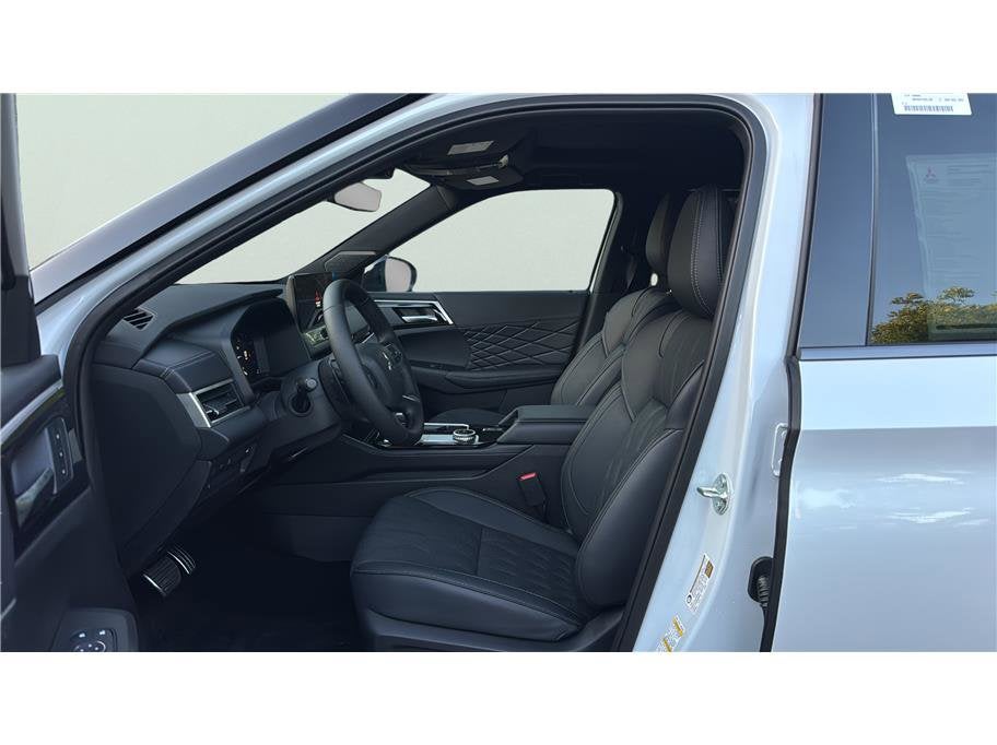 2026 Mitsubishi Outlander Black Edition Sport Utility 4D