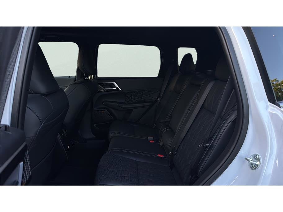 2026 Mitsubishi Outlander Black Edition Sport Utility 4D