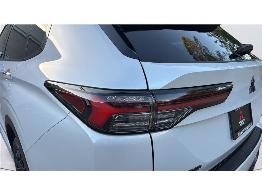2026 Mitsubishi Outlander Black Edition Sport Utility 4D