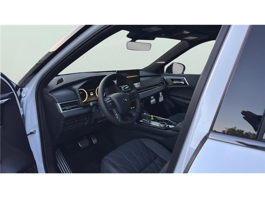 2026 Mitsubishi Outlander Black Edition Sport Utility 4D