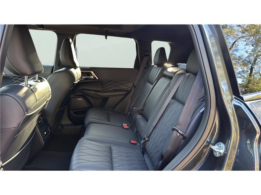 2026 Mitsubishi Outlander Black Edition Sport Utility 4D