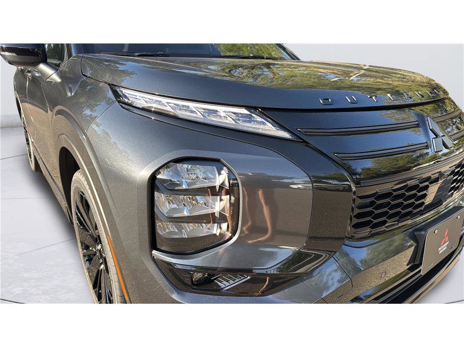 2026 Mitsubishi Outlander Black Edition Sport Utility 4D