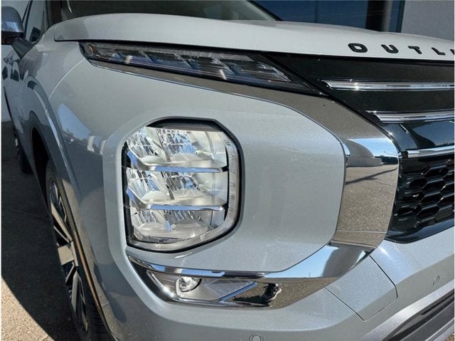 2026 Mitsubishi Outlander Black Edition Sport Utility 4D