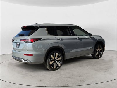 2026 Mitsubishi Outlander Black Edition Sport Utility 4D