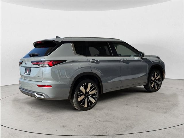 2026 Mitsubishi Outlander Black Edition Sport Utility 4D