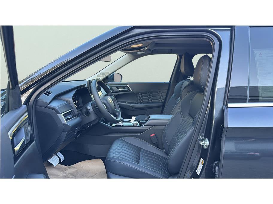 2026 Mitsubishi Outlander SEL Sport Utility 4D