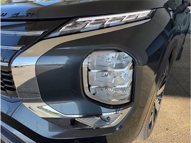 2026 Mitsubishi Outlander Black Edition Sport Utility 4D